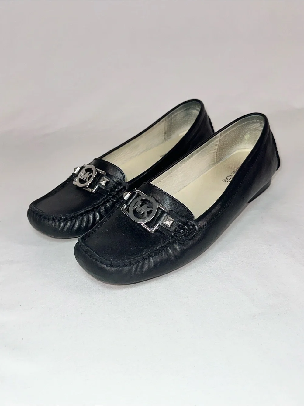 Michael Kors Black Leather Charm Moccasin Flats Size 7.5 Classic Loafer